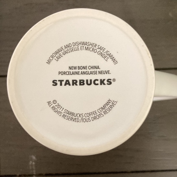 Starbucks Christmas Mug 2011 with Man and Dog on Sled - Picture 5 of 5